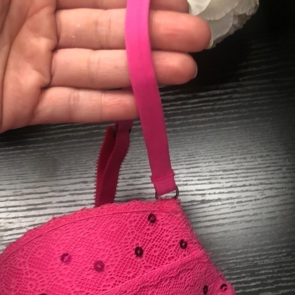 Kensie Bright Pink Sequin and Ruffle Bra Size 34C - Picture 6 of 15